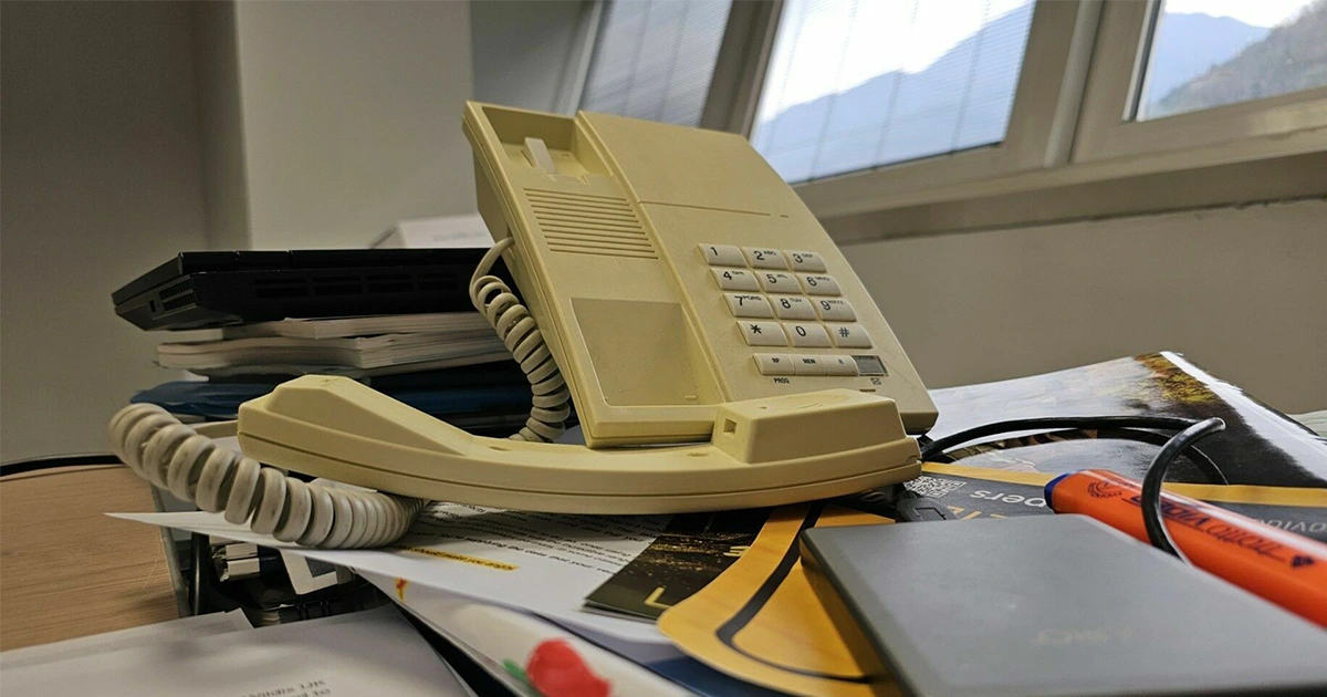Are Desk Phones Dead: The Role of Business VoIP Phones